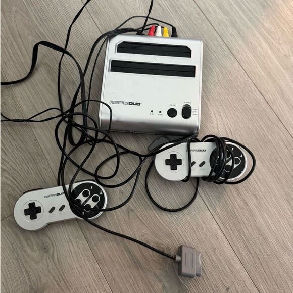 Silver and Black RetroDuo Console for N64 and SNES with Controllers - Picture 1 of 1